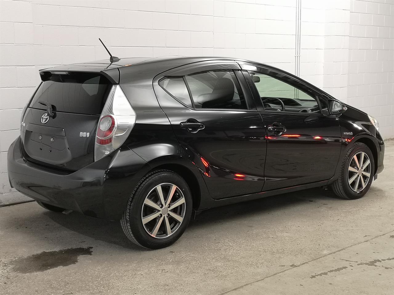 2013 Toyota Aqua