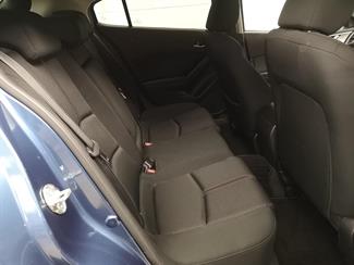 2017 Mazda Axela - Thumbnail