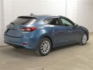 2017 Mazda Axela - Thumbnail