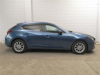 2017 Mazda Axela - Thumbnail