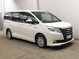 2015 Toyota Noah - Thumbnail