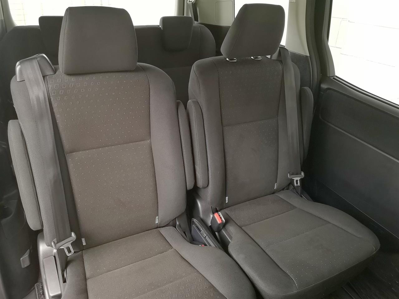 2015 Toyota Noah