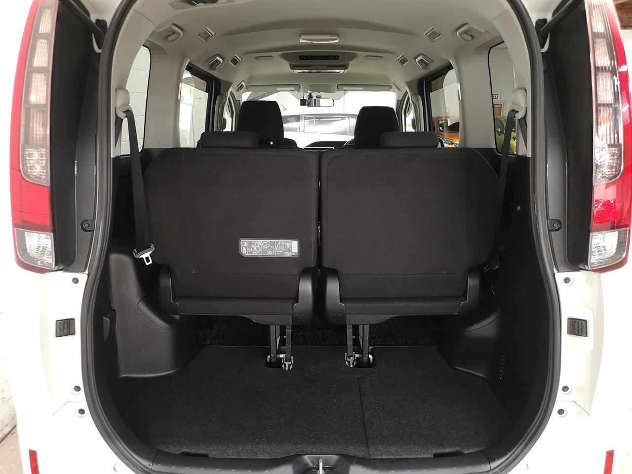 2015 Toyota Noah