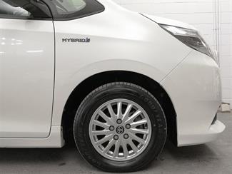 2015 Toyota Noah - Thumbnail