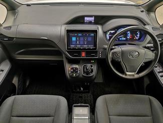2015 Toyota Noah - Thumbnail
