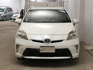 2013 Toyota Prius - Thumbnail
