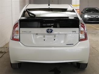 2013 Toyota Prius - Thumbnail