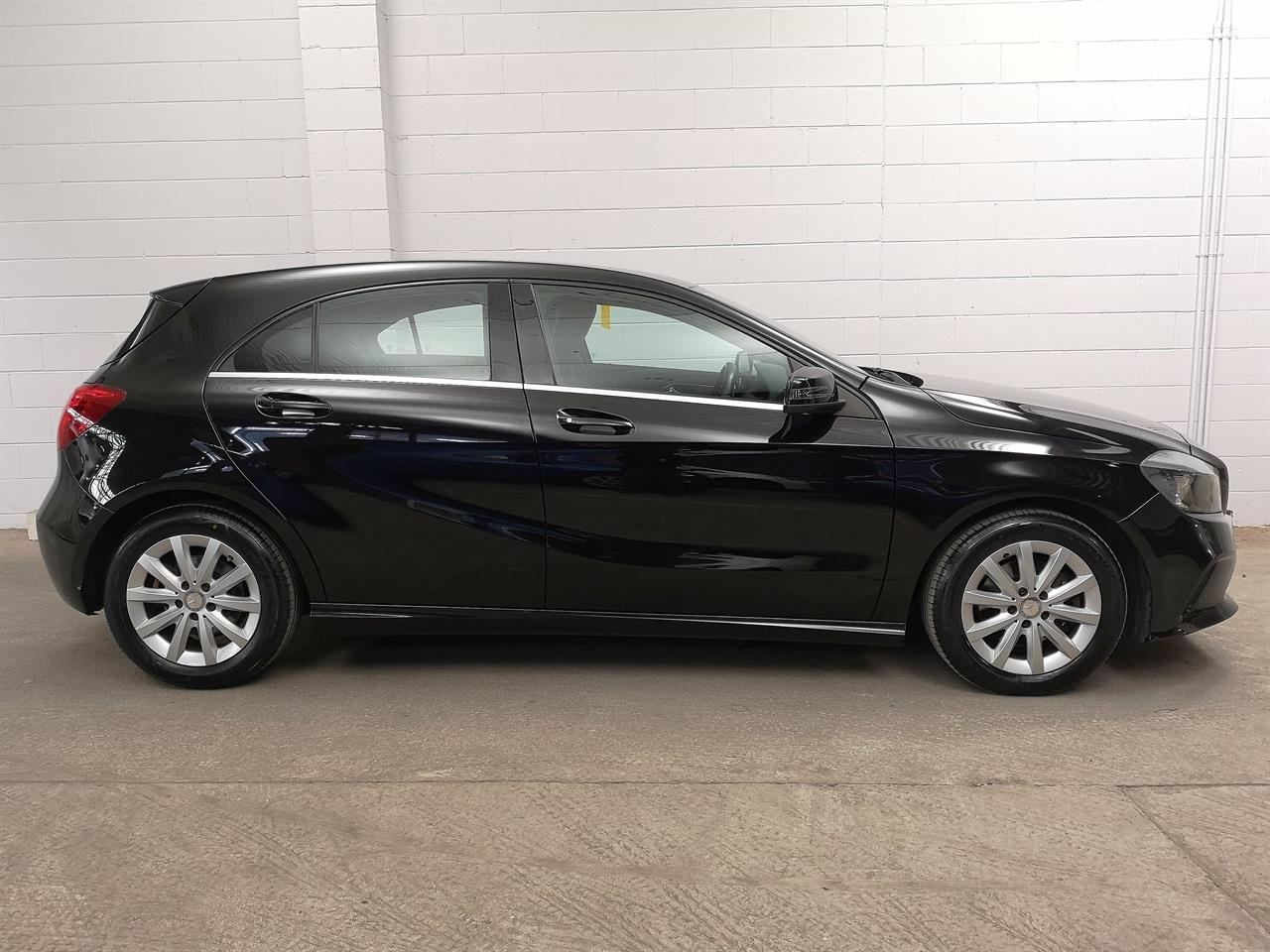 2016 Mercedes-Benz A 180