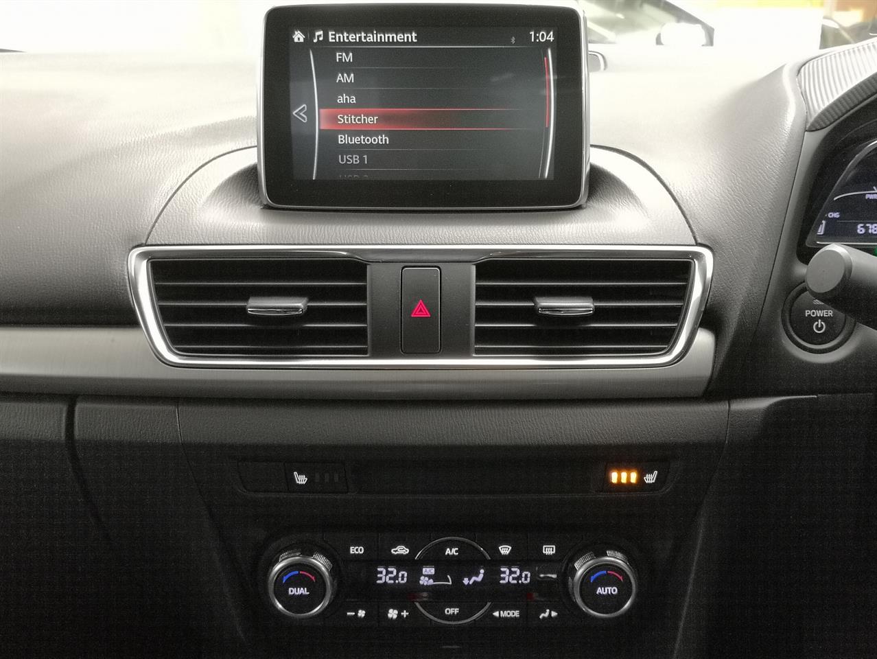 2015 Mazda Axela