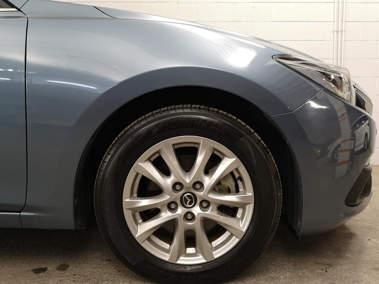 2015 Mazda Axela