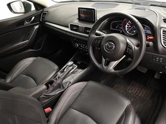 2015 Mazda Axela - Thumbnail