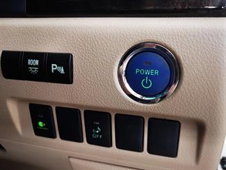 2012 Toyota Alphard - Thumbnail