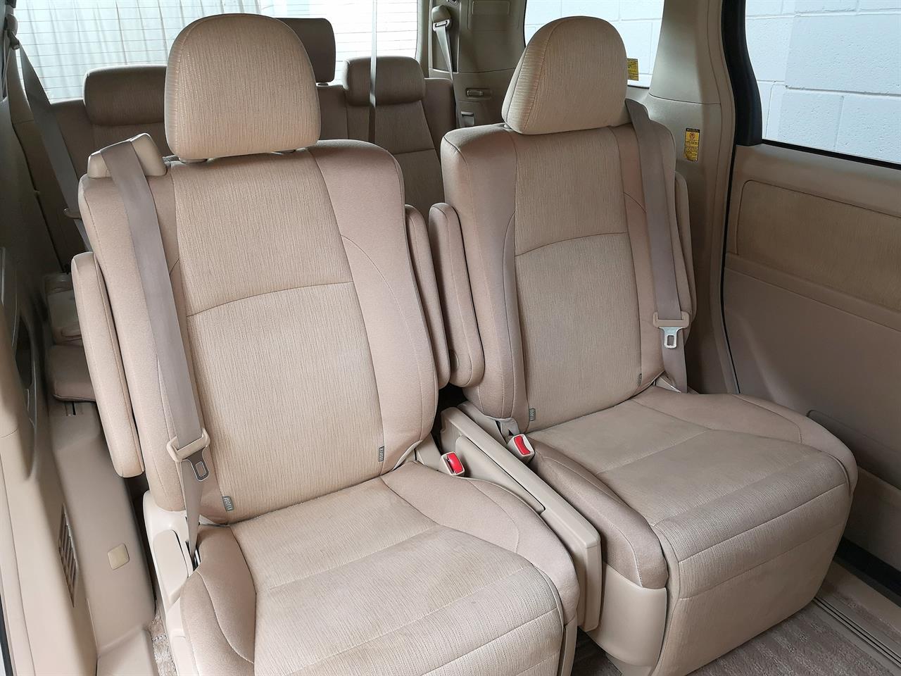 2012 Toyota Alphard