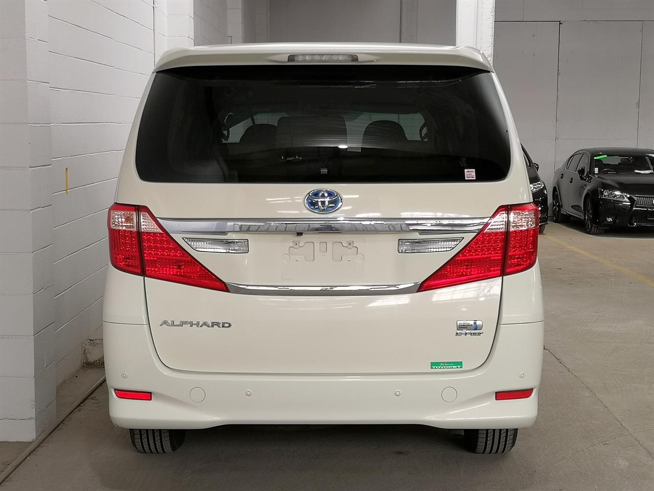 2012 Toyota Alphard