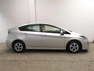 2013 Toyota Prius - Thumbnail