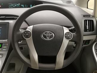 2013 Toyota Prius - Thumbnail