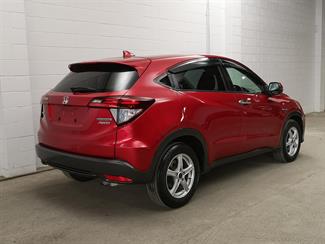 2017 Honda Vezel - Thumbnail