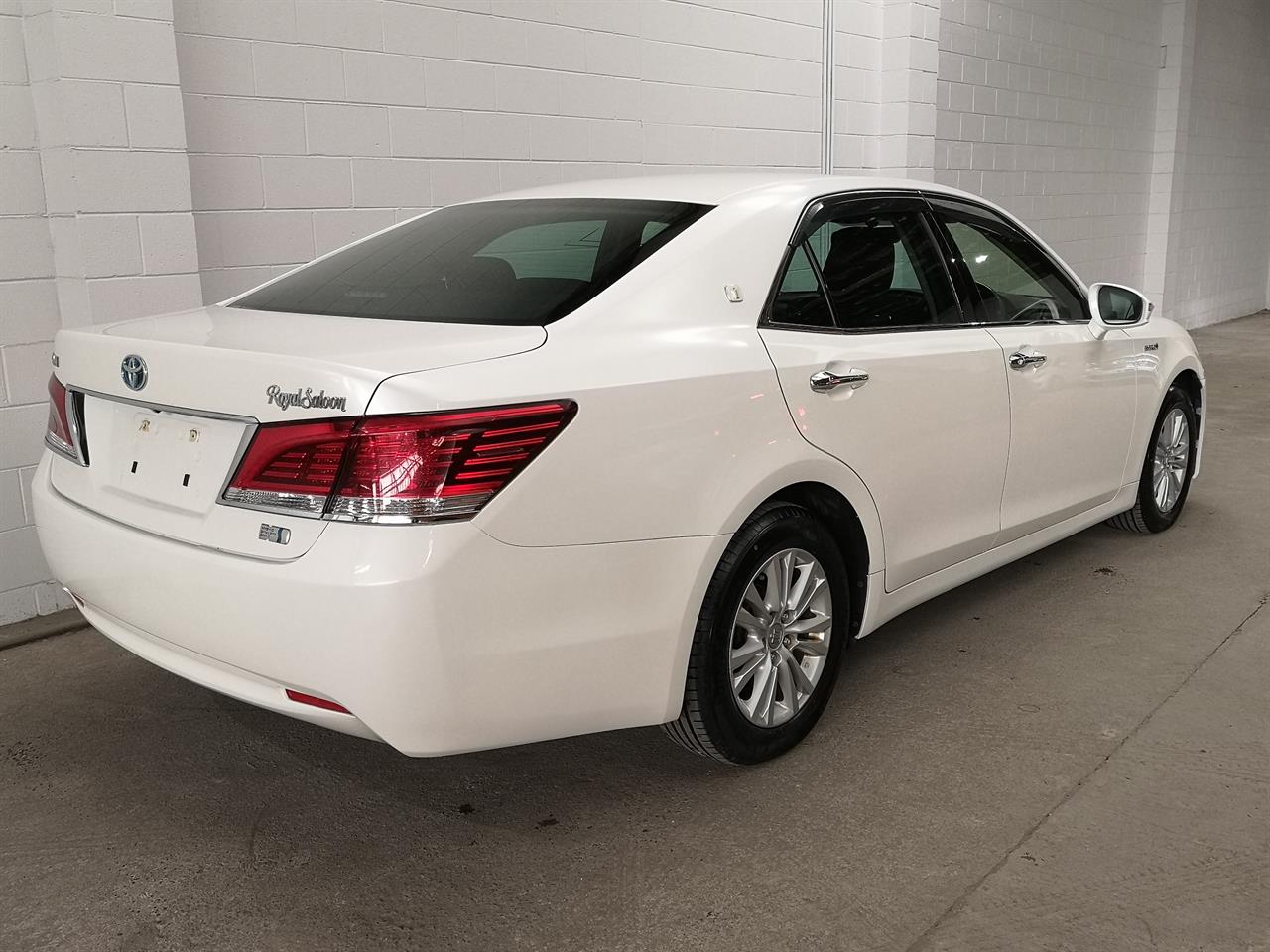2013 Toyota Crown