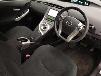 2013 Toyota Prius - Thumbnail