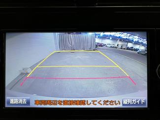 2016 Toyota Prius - Thumbnail