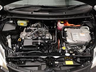 2014 Toyota Aqua - Thumbnail