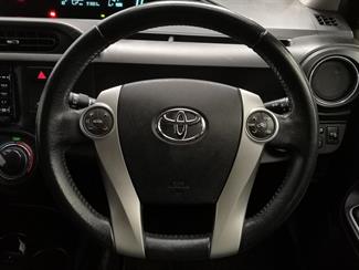 2014 Toyota Aqua - Thumbnail