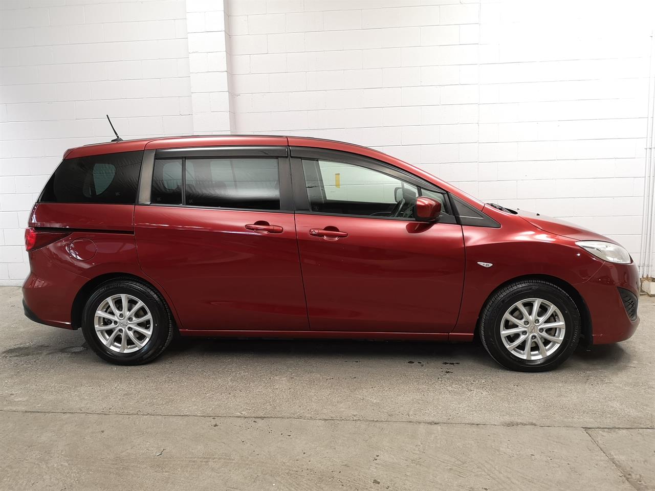 2013 Mazda Premacy