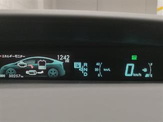 2014 Toyota Prius - Thumbnail
