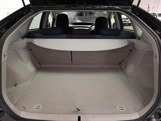 2014 Toyota Prius - Thumbnail