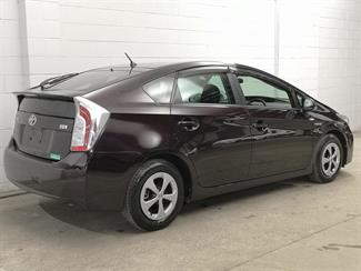 2014 Toyota Prius - Thumbnail