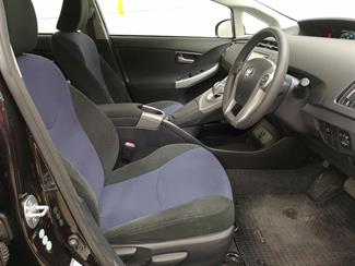 2014 Toyota Prius - Thumbnail