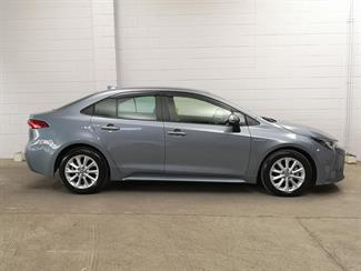 2019 Toyota Corolla - Thumbnail