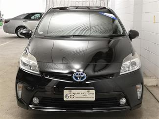 2013 Toyota Prius - Thumbnail