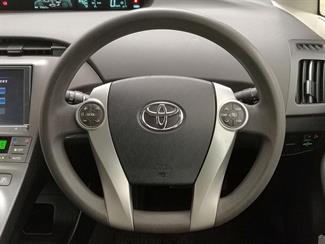 2013 Toyota Prius - Thumbnail