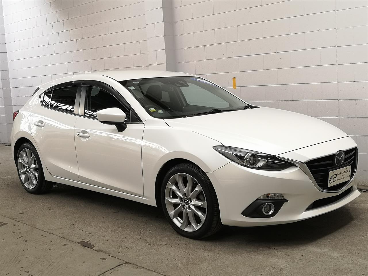 2016 Mazda Axela