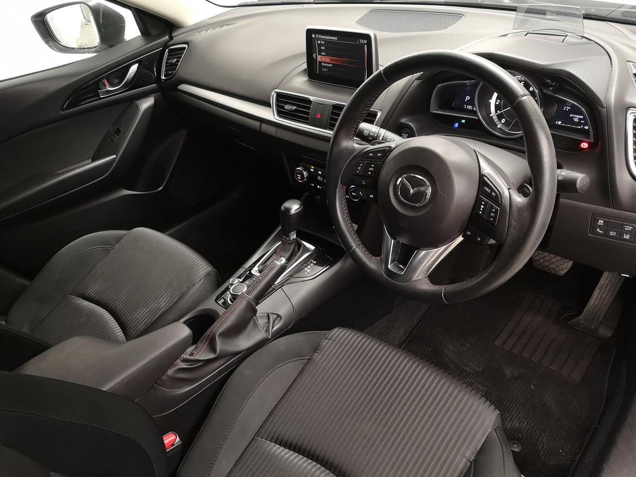 2016 Mazda Axela