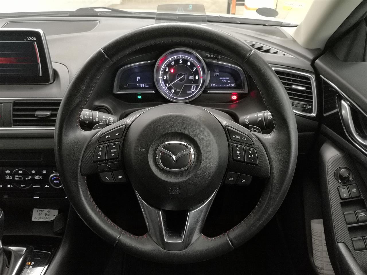 2016 Mazda Axela