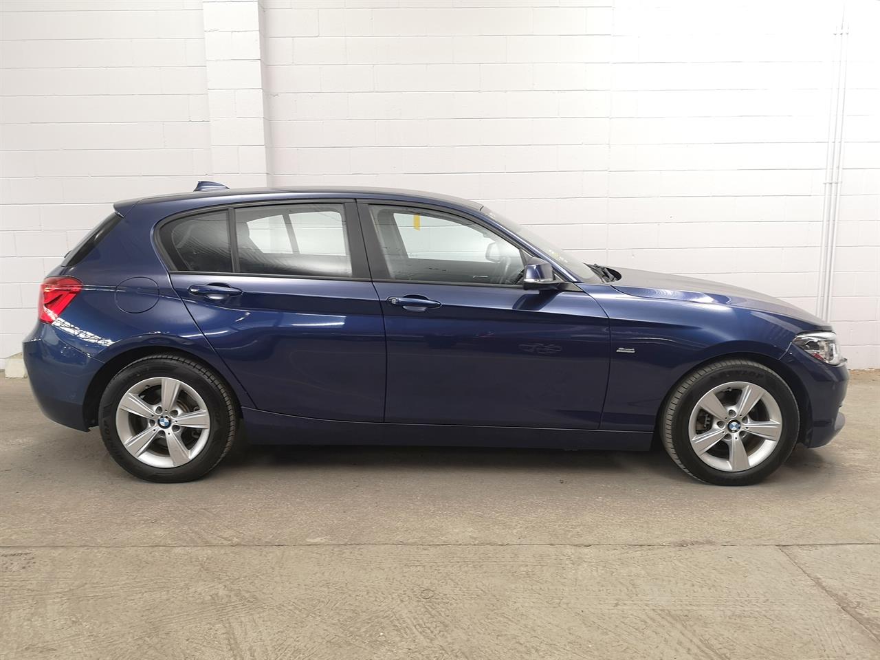 2016 BMW 118I