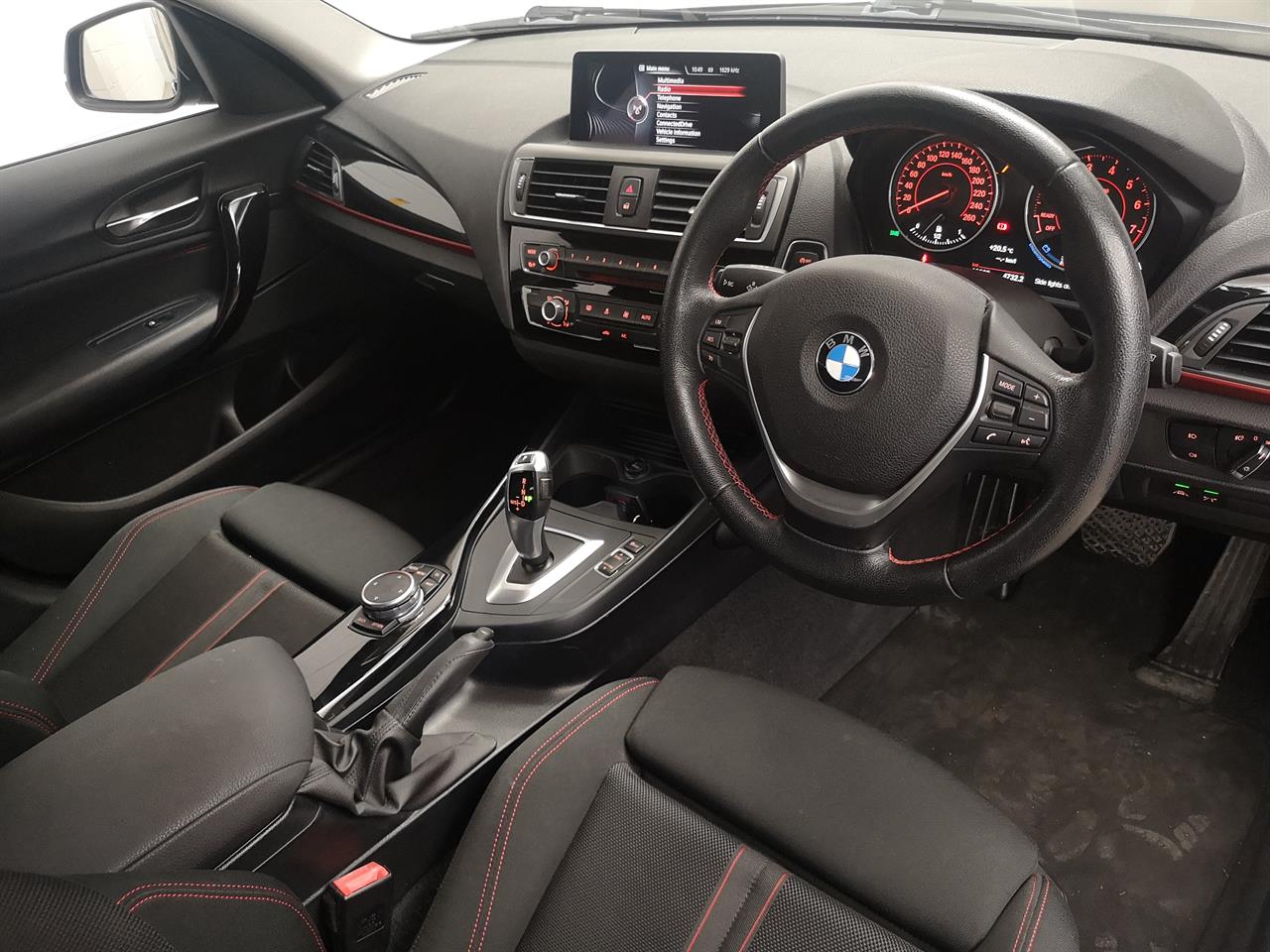 2016 BMW 118I