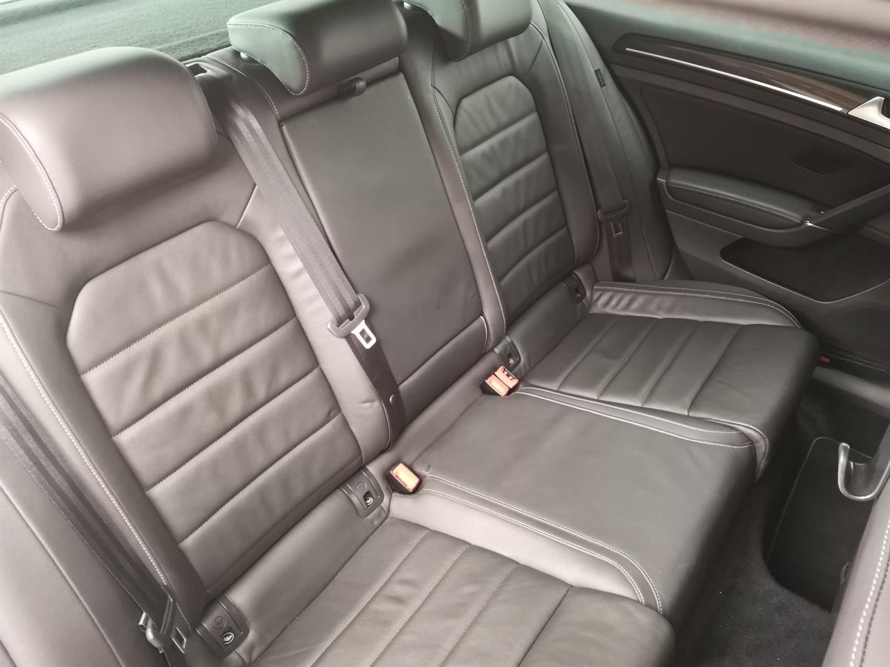 2014 Volkswagen Golf R