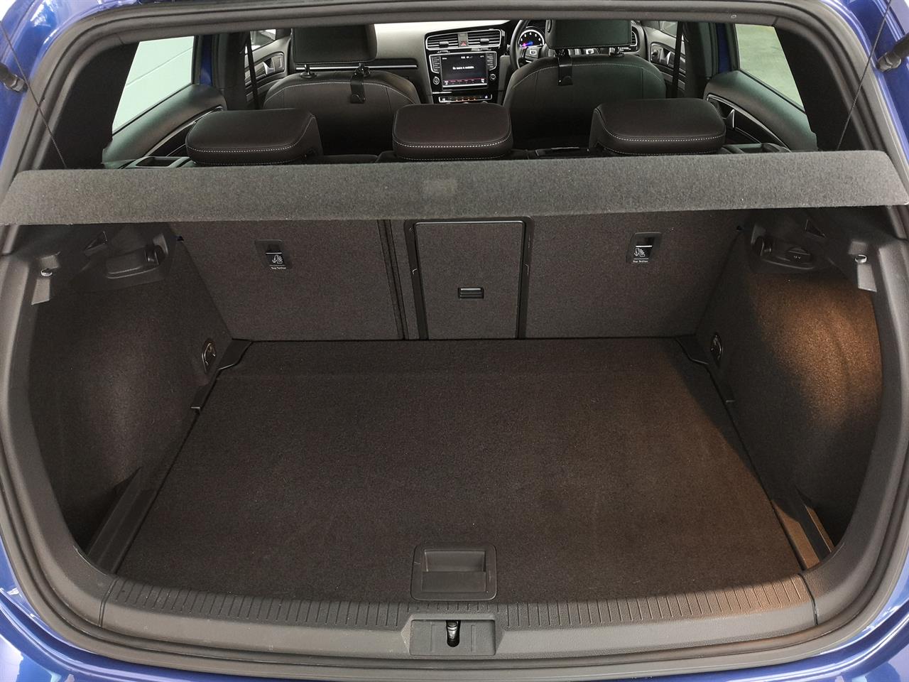 2014 Volkswagen Golf R