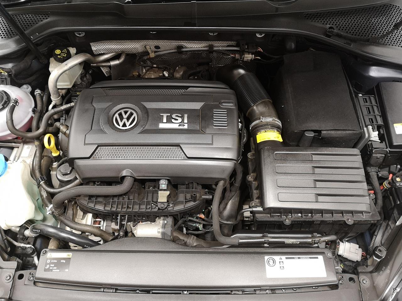 2014 Volkswagen Golf R