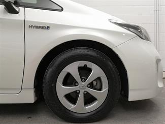 2013 Toyota Prius - Thumbnail