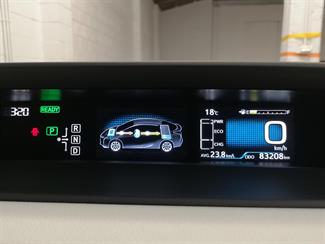 2017 Toyota Prius - Thumbnail