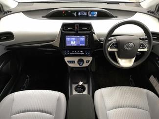 2017 Toyota Prius - Thumbnail