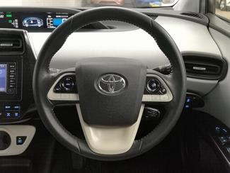 2017 Toyota Prius - Thumbnail