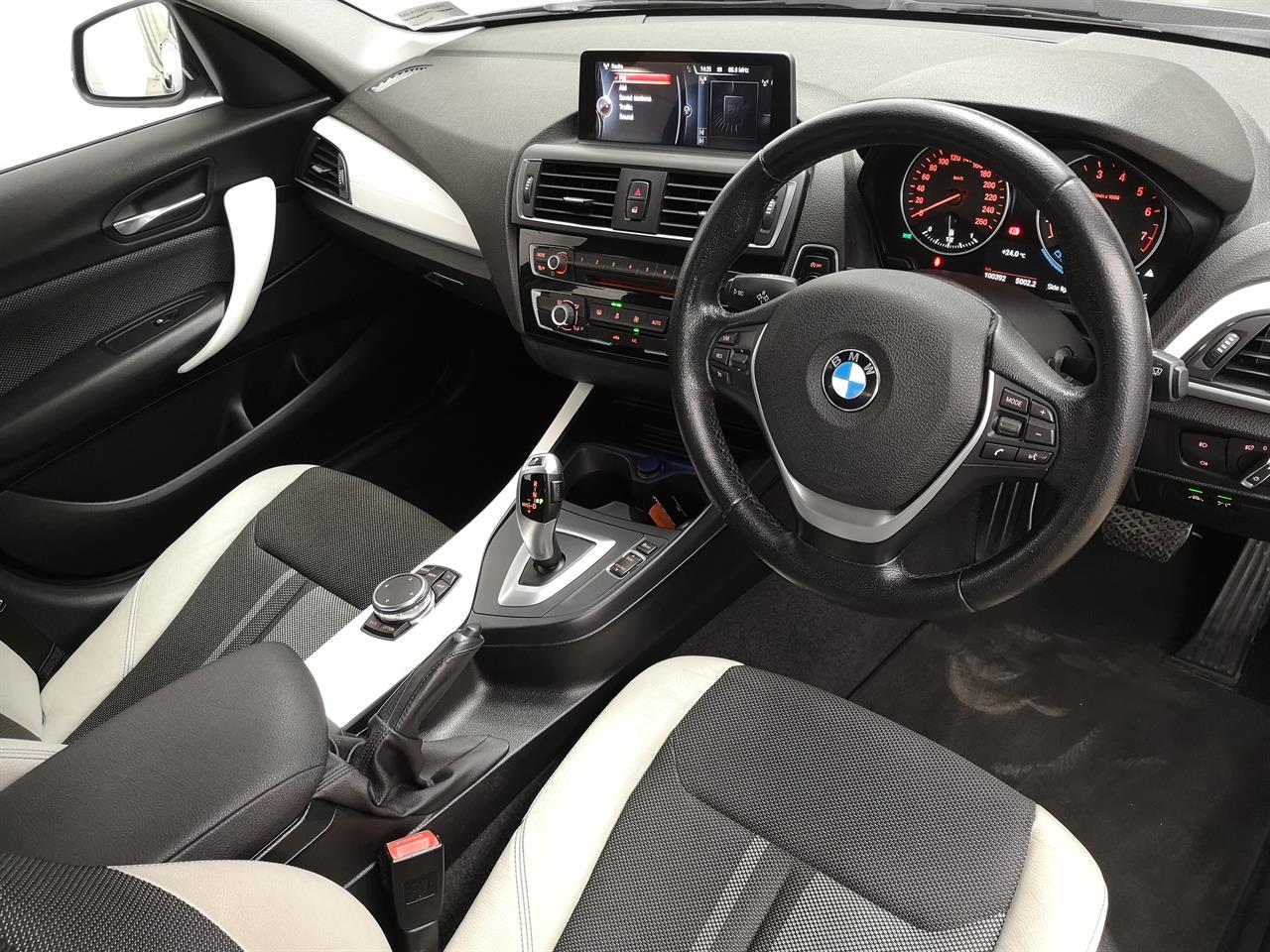 2015 BMW 118I