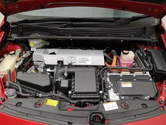 2014 Toyota Prius - Thumbnail