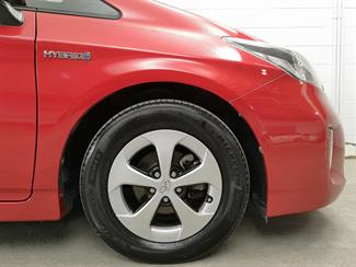 2014 Toyota Prius - Thumbnail