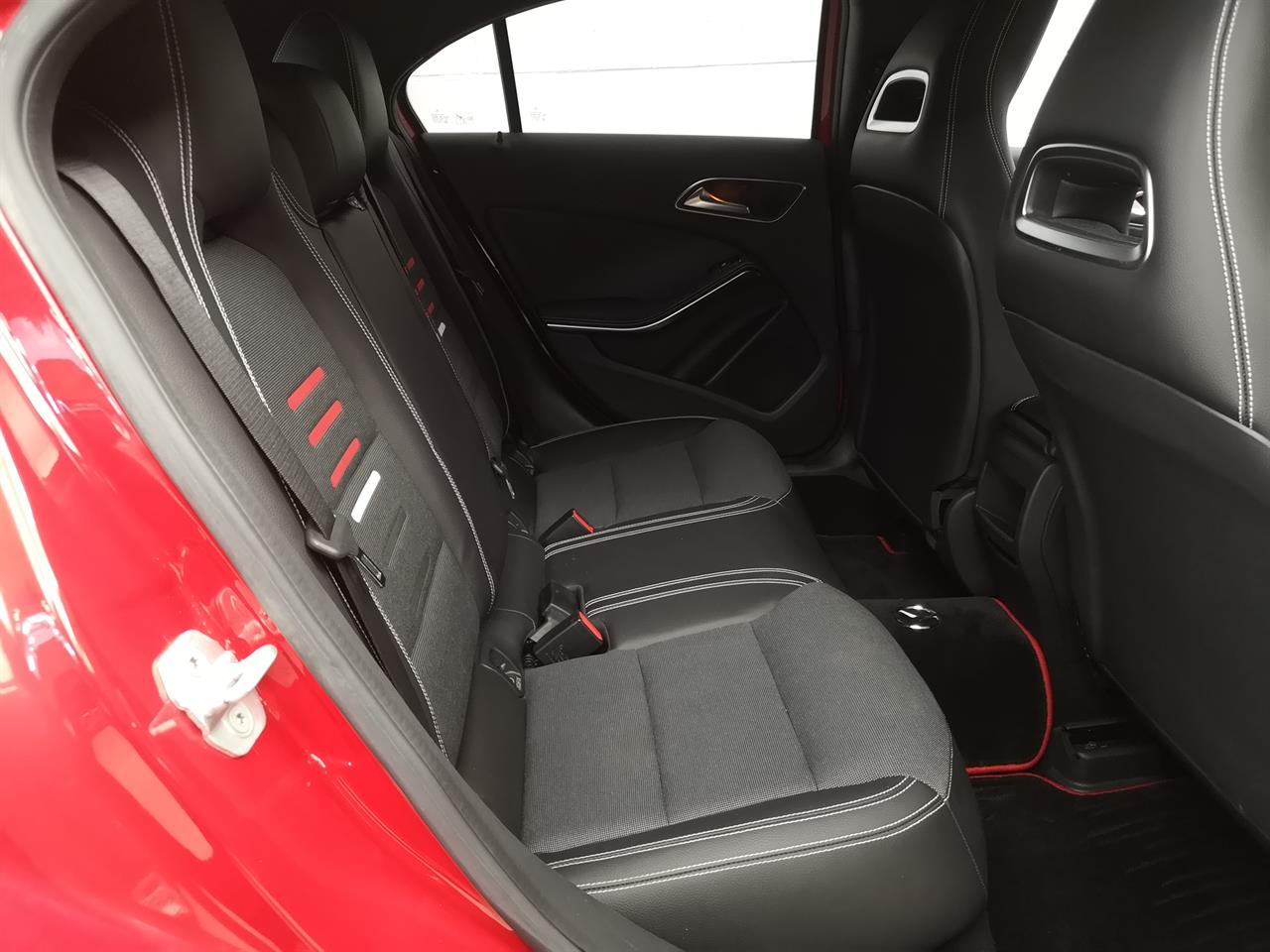 2016 Mercedes-Benz A 180